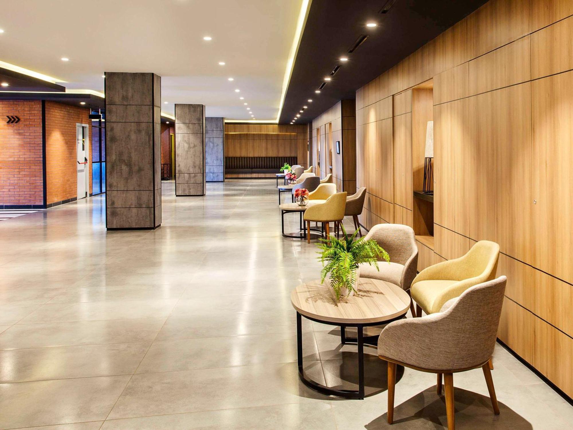 ไอบิส สไตล์ เบกาซี จาติเบนิง Hotel เบกาซิ ภายนอก รูปภาพ